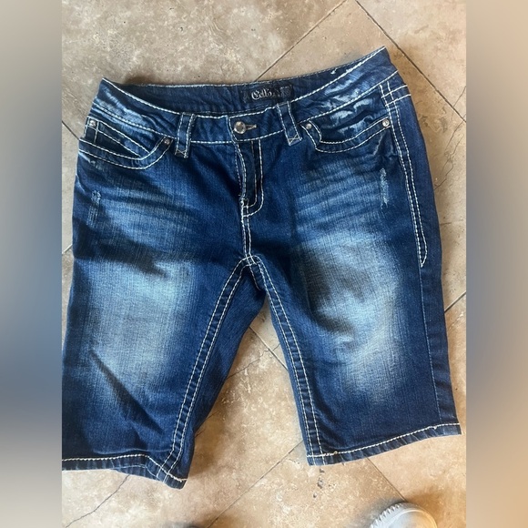 Cello ladies long shorts five pocket style, intricate embellishments size 11 - Picture 5 of 15